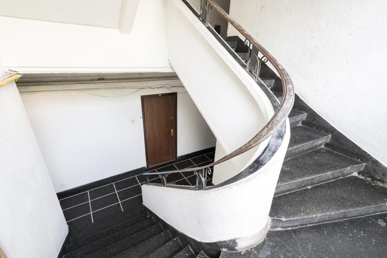 Modern & Spacious Apartment - Prime Location Near Bucharest'S Old Town Exterior photo